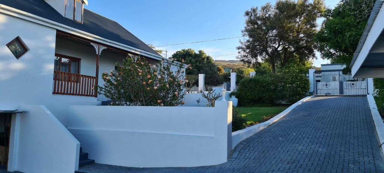 7 On South Bredasdorp Exterior foto