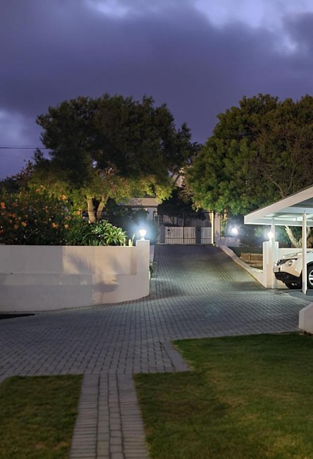 7 On South Bredasdorp Exterior foto